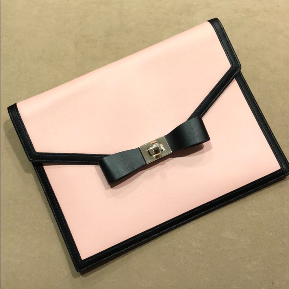 Adorable Kate Spade Envelope Clutch